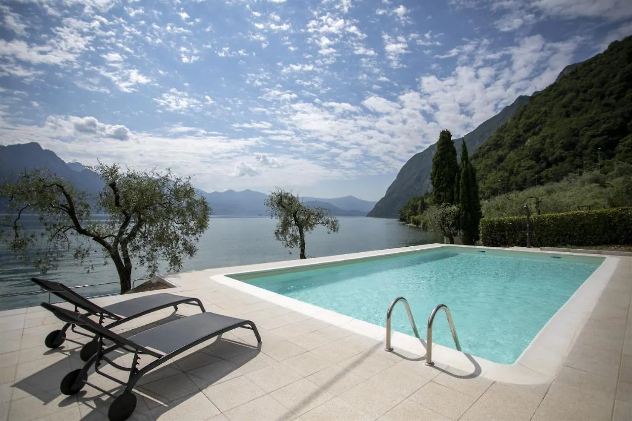 IseoLakeRental - Villa Alessandra Riva di Solto 0*,  Italia