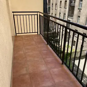 Large 3 Bedroom Family With Balcony , Praga Repubblica Ceca